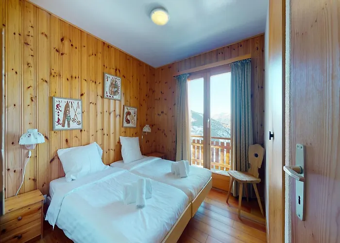 Chalet In With Swimming Pool Veysonnaz